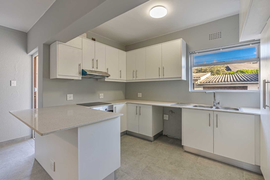 1 Bedroom Property for Sale in Sea Point Western Cape
